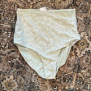 Brand new coral reef sage leaf swim bottoms